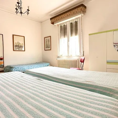 アパート Comodo Trilocale A 30 Mt Dal Mare, - Se073 セニガッリア