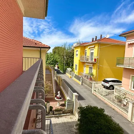 Comodo Trilocale A 30 Mt Dal Mare, - Se073 Appartement *